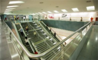 Calo di tensione blocca alcune scale mobili della metro di Torino